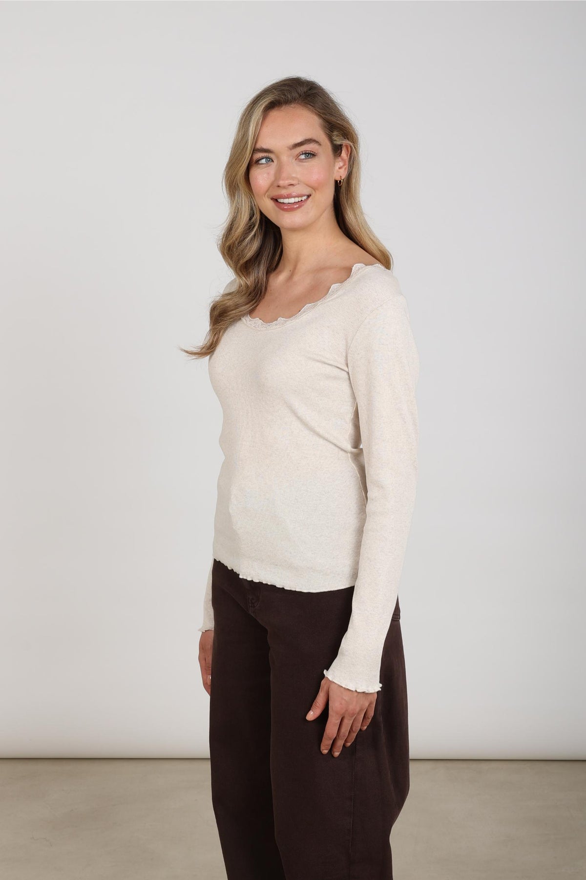 Mika Top Lace | Sand