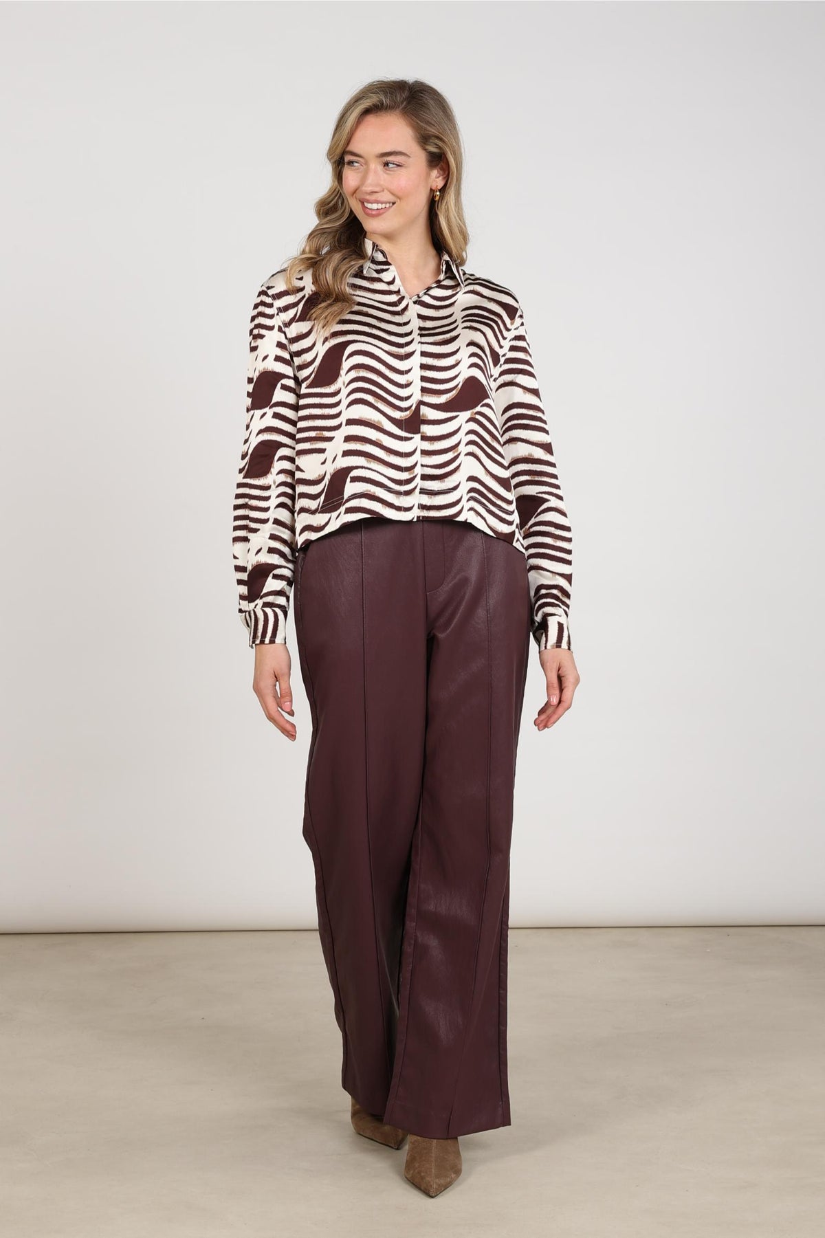 Adora Bluse Zebra | Offwhite/Kirsche