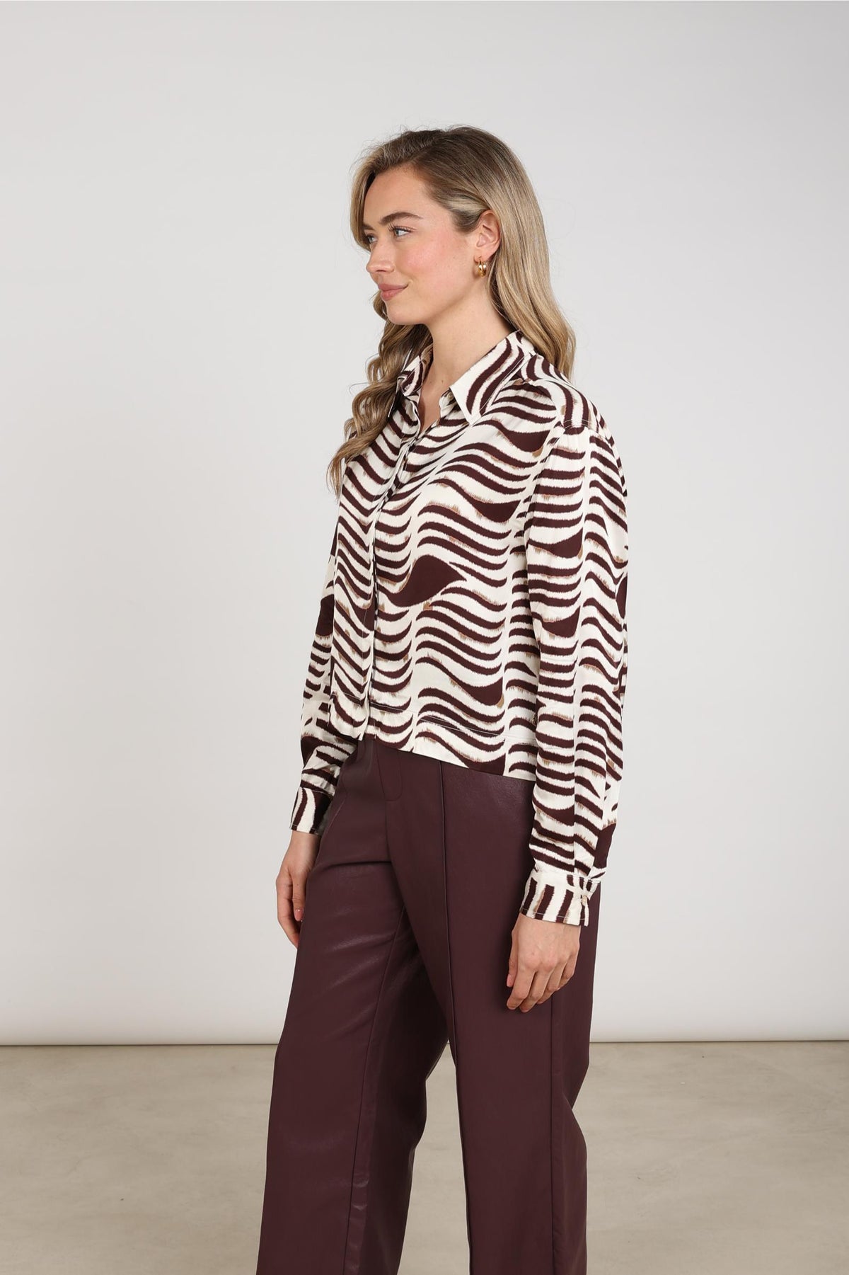 Adora Bluse Zebra | Offwhite/Kirsche