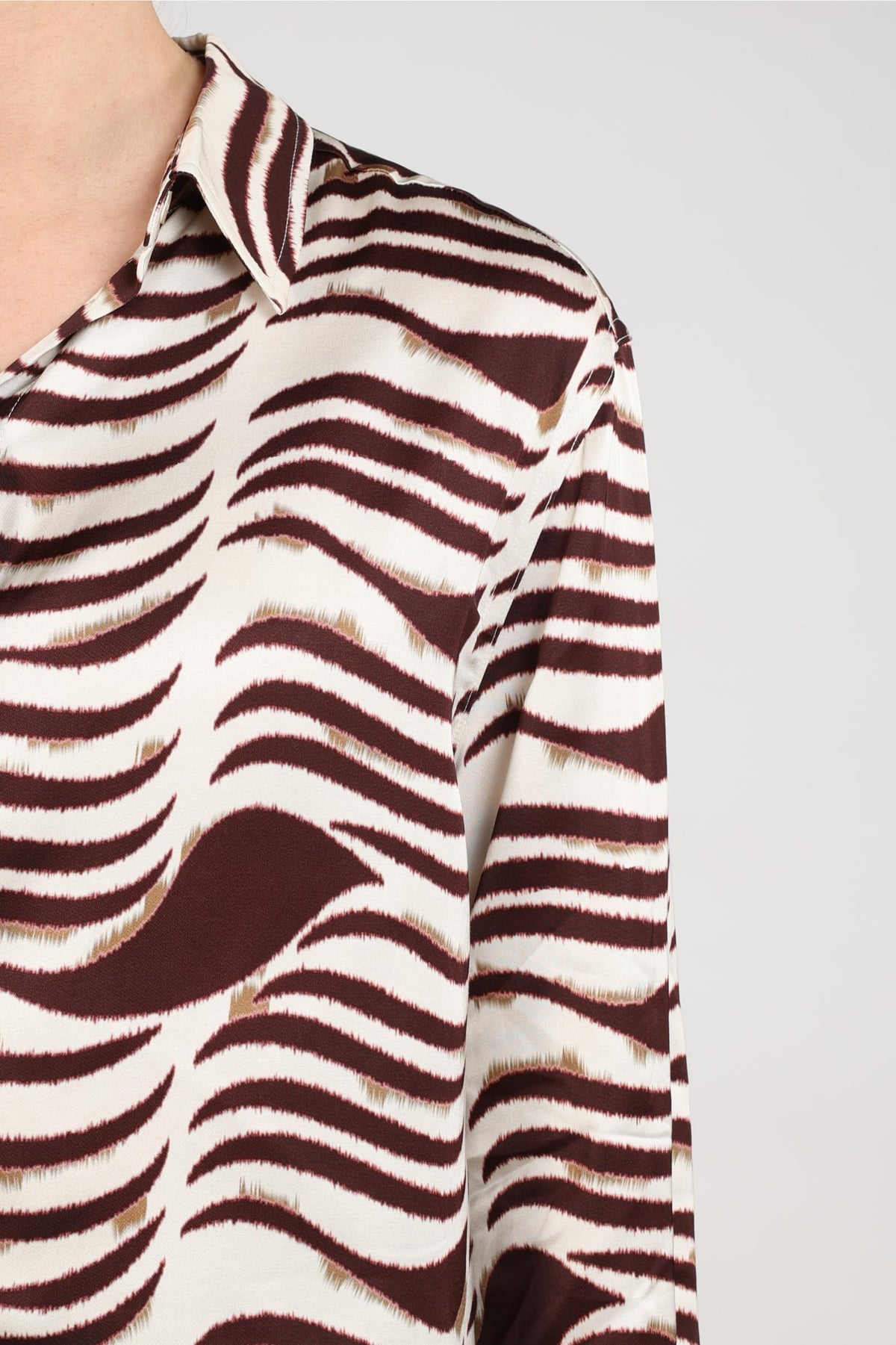 Adora Bluse Zebra | Offwhite/Kirsche