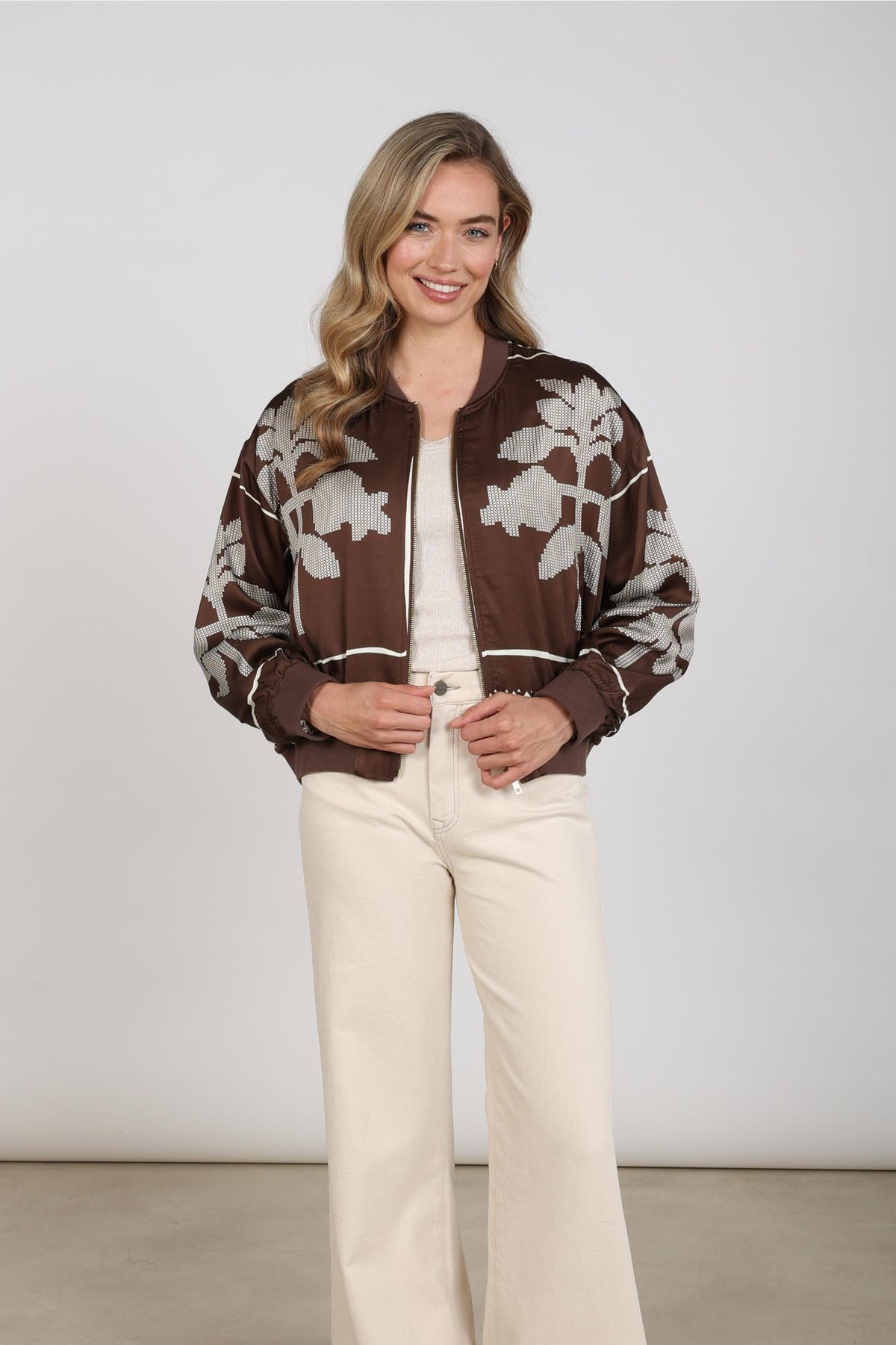 Alexandra Bluse mit Wickelband | Schokobraun/Offwhite