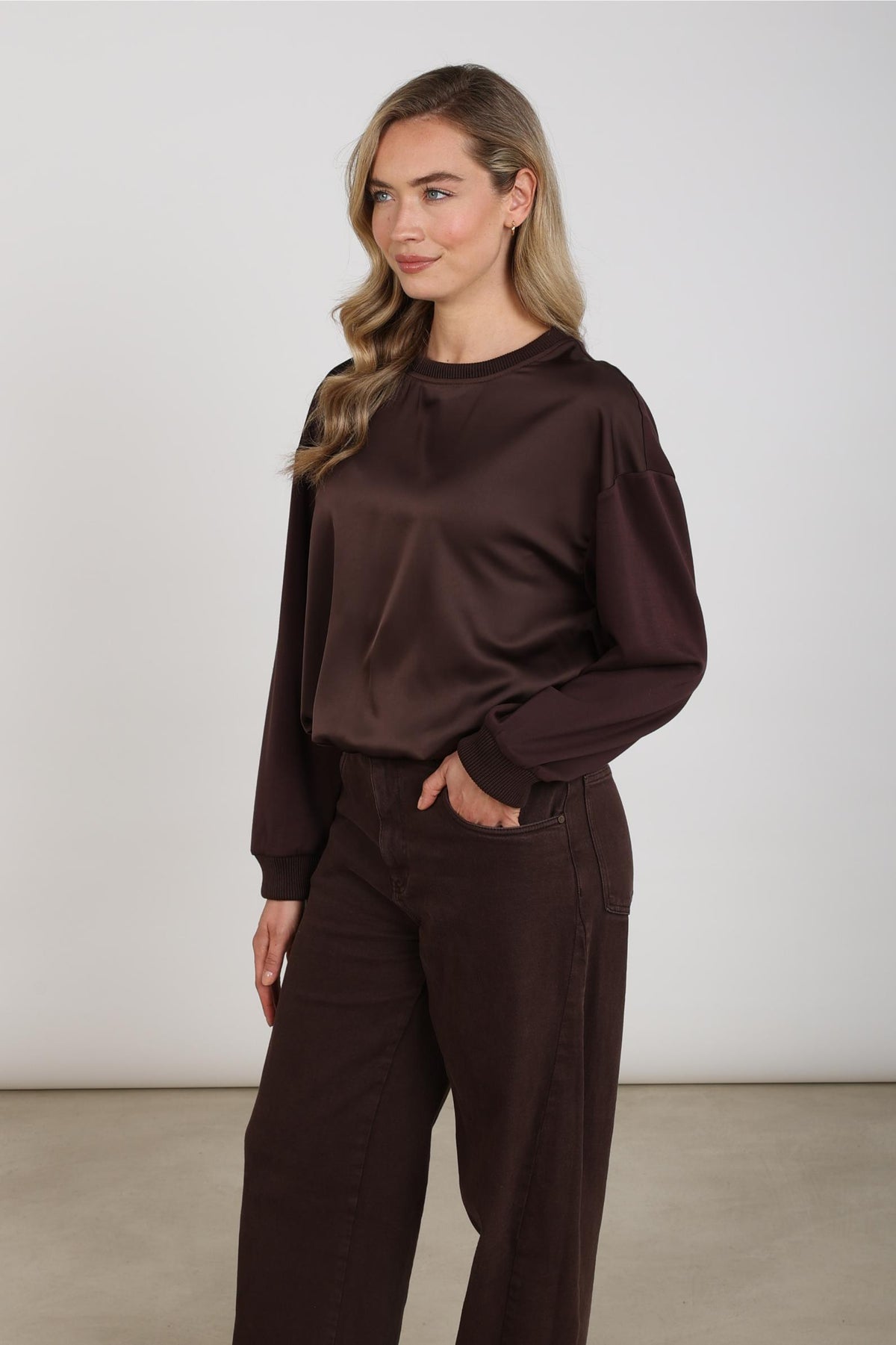 Made Pullover Shiny | Chocolate