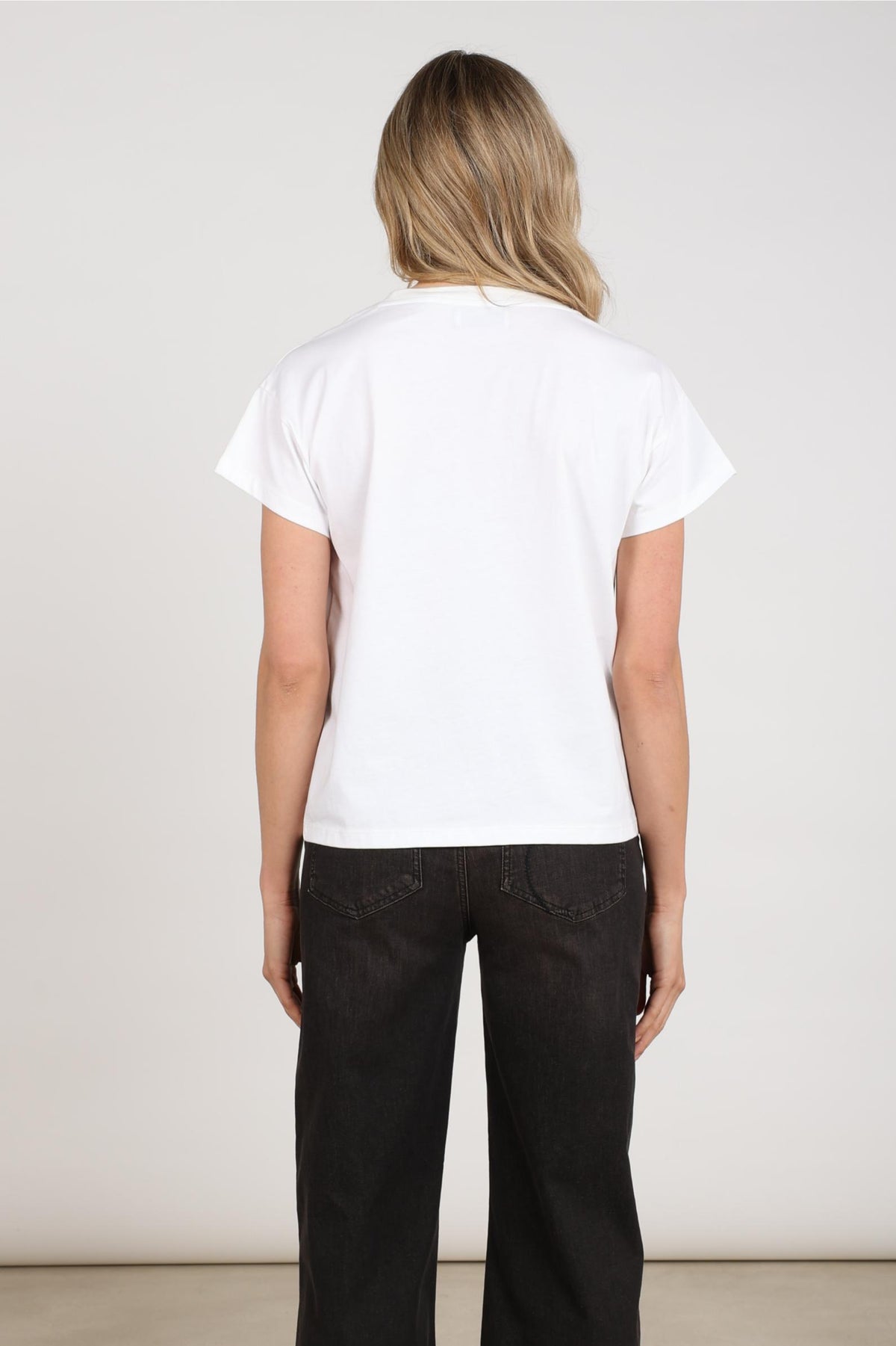 Senna T-shirt | Off-white/Cherry