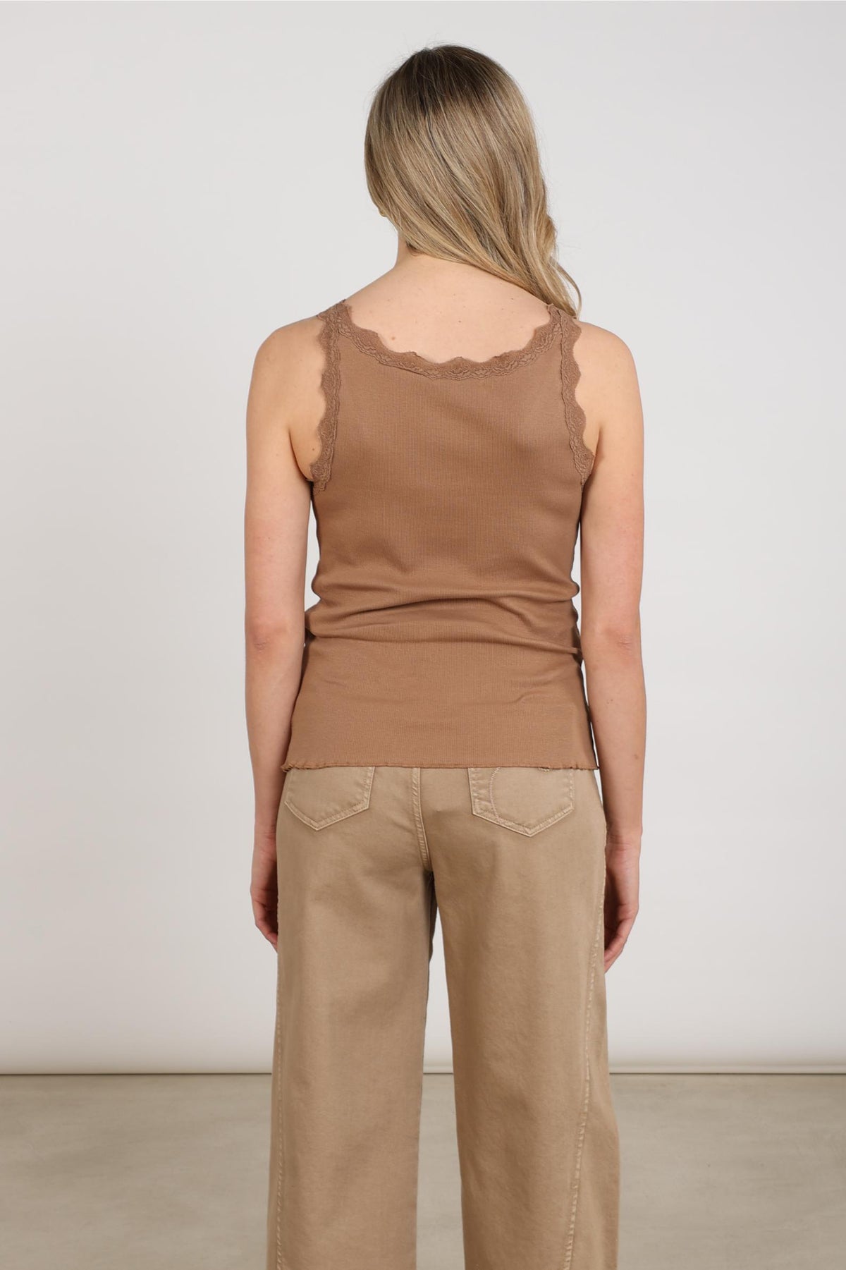 Maddie Singlet Lace | Taupe
