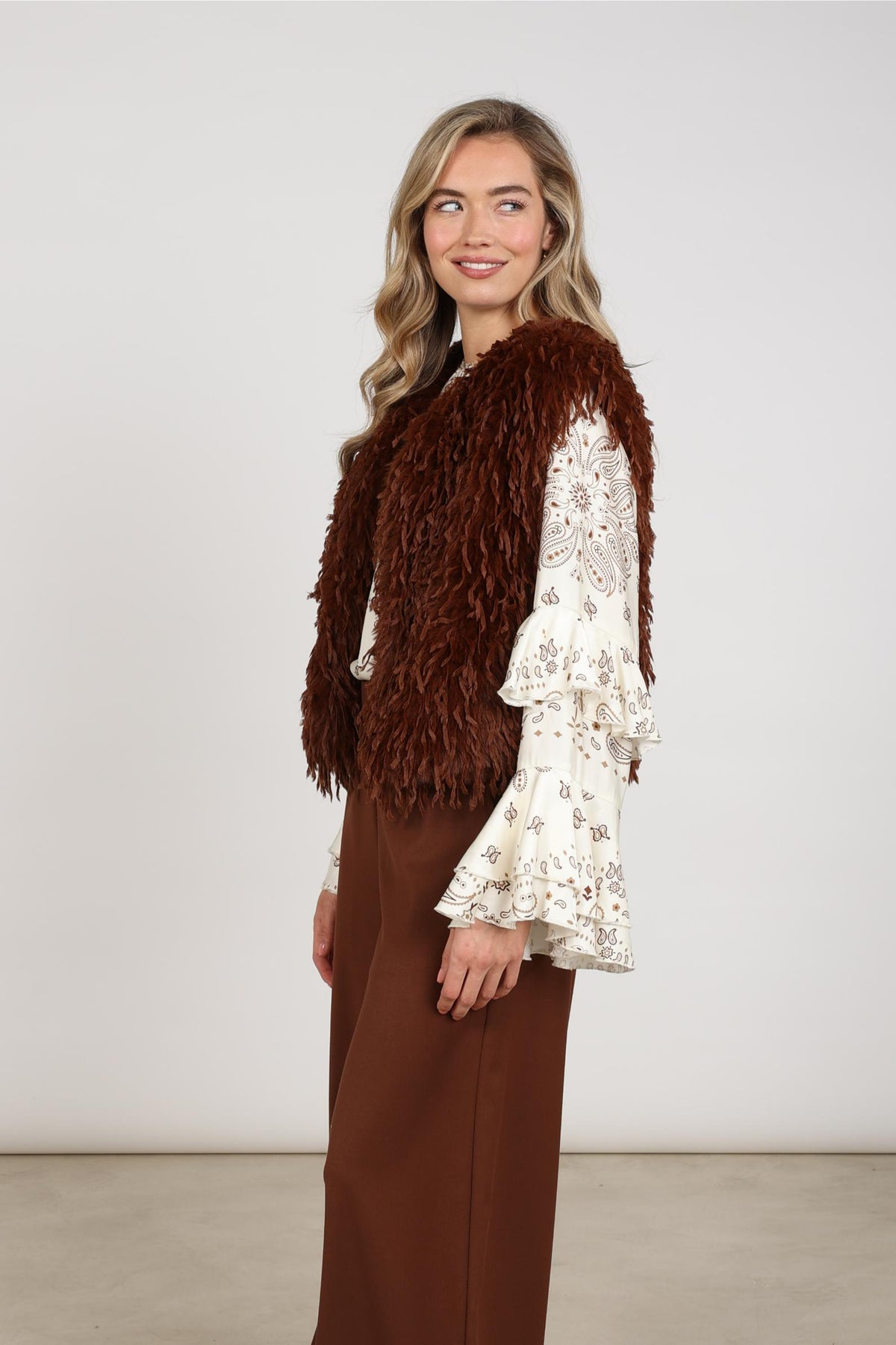 Mila Feather Gilet | Espresso