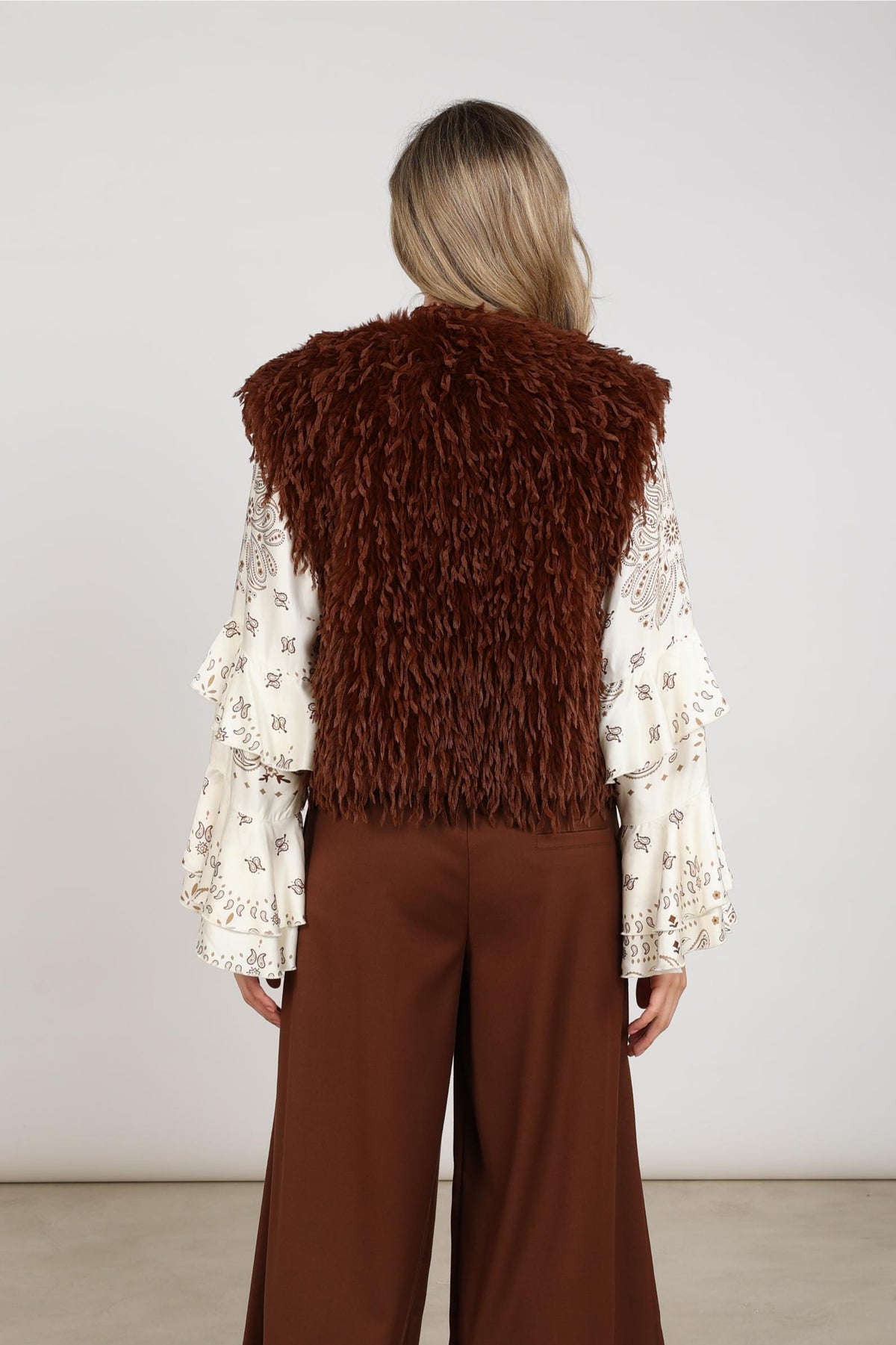 Mila Feather Gilet | Espresso