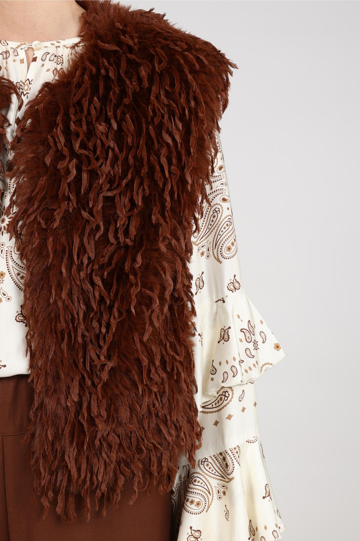 Mila Feather Gilet | Espresso