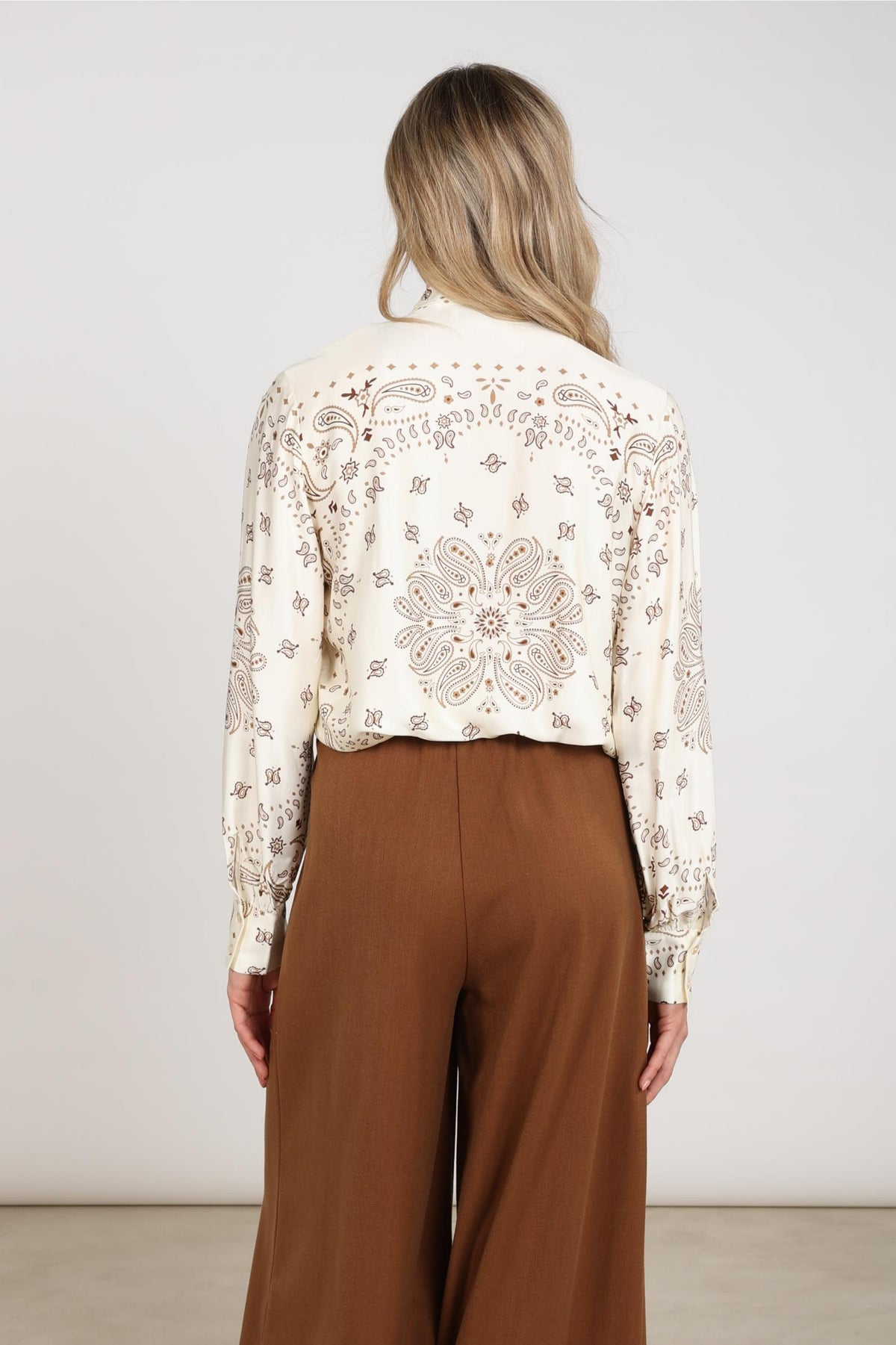 Angie Blouse Tie Paisley | Offwhite/Toffee