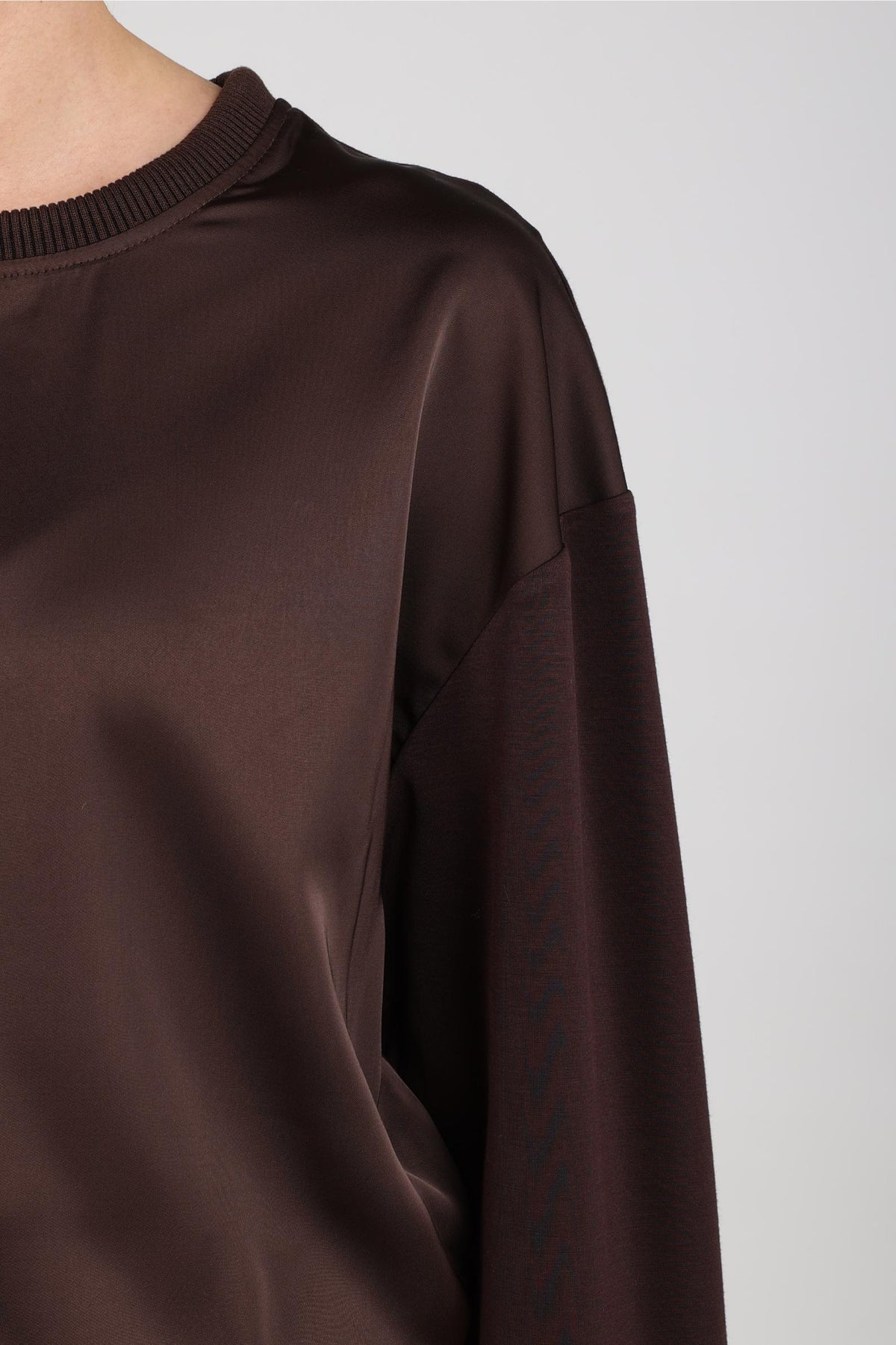 Made Pullover Shiny | Chocolate