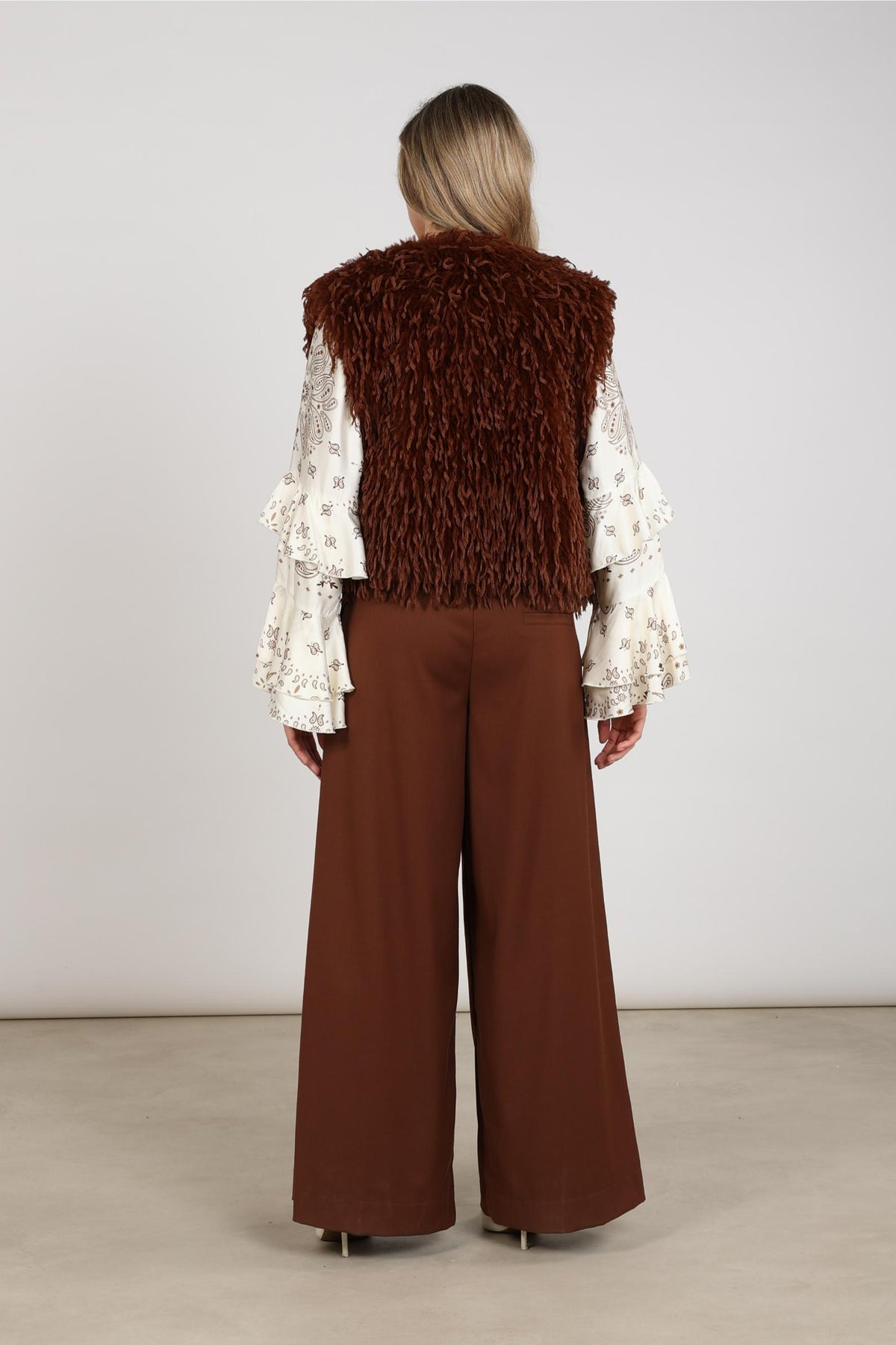 Mila Feather Gilet | Espresso
